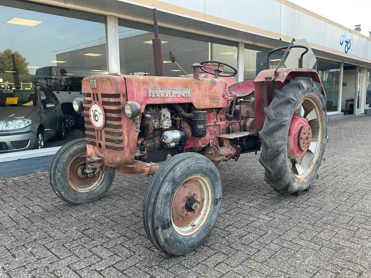 Mc Cormick International Farmall D-430 - Traktor: obrázok 1 Mc Cormick International Farmall D-430 - Traktor: obrázok 1