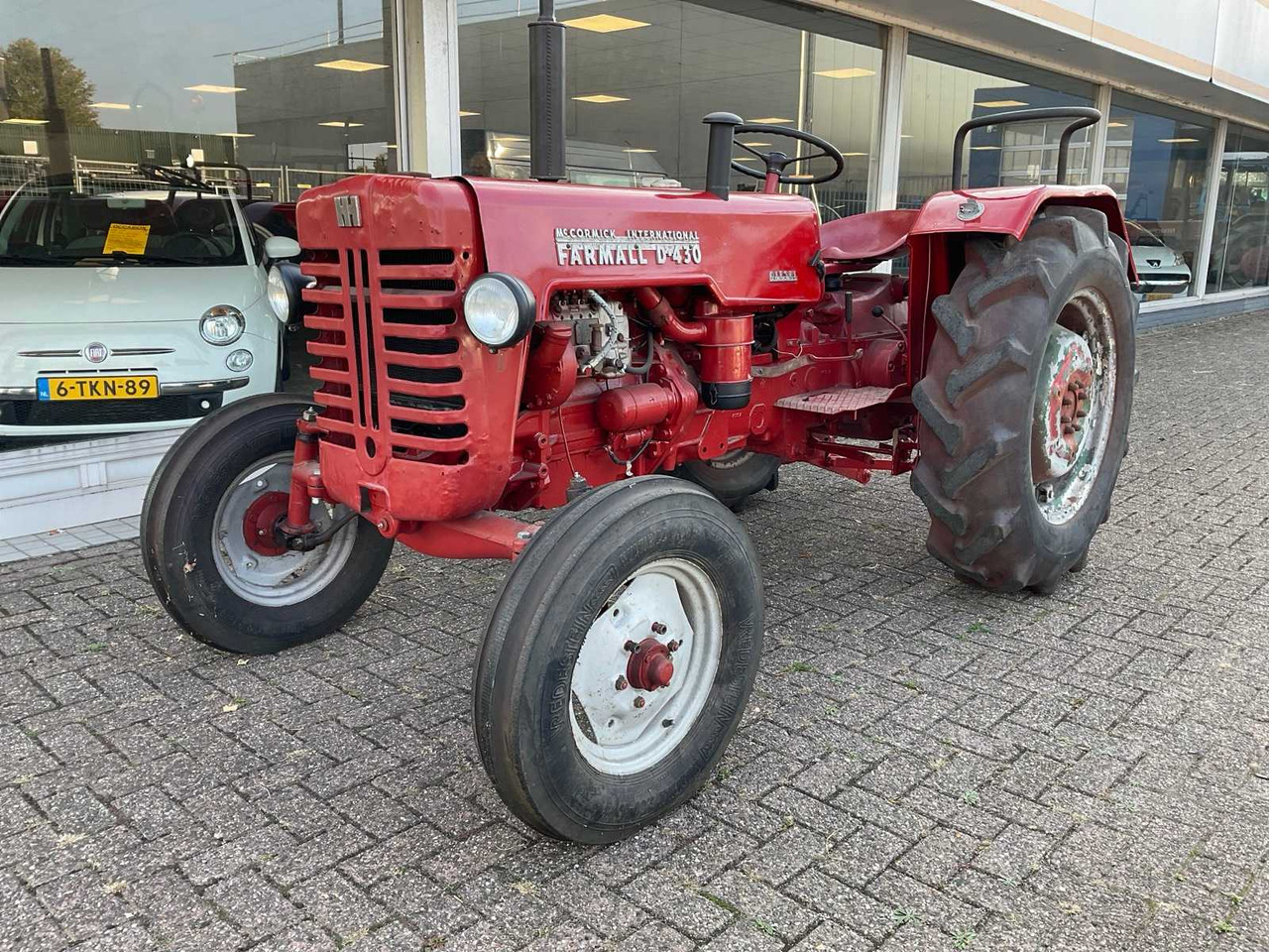 Traktor Mc Cormick International Farmall D-430: obrázok 30