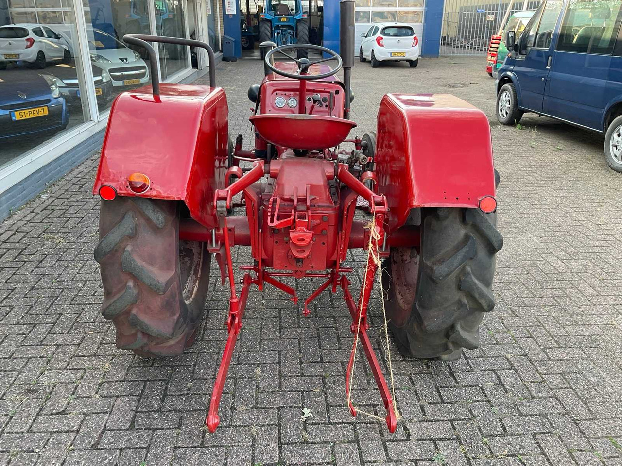 Traktor Mc Cormick International Farmall D-430: obrázok 6