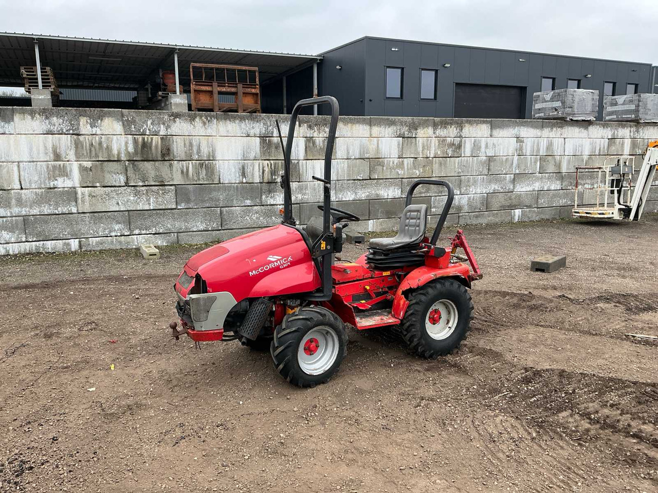 McCormick G30r - Kompaktný traktor: obrázok 1 McCormick G30r - Kompaktný traktor: obrázok 1