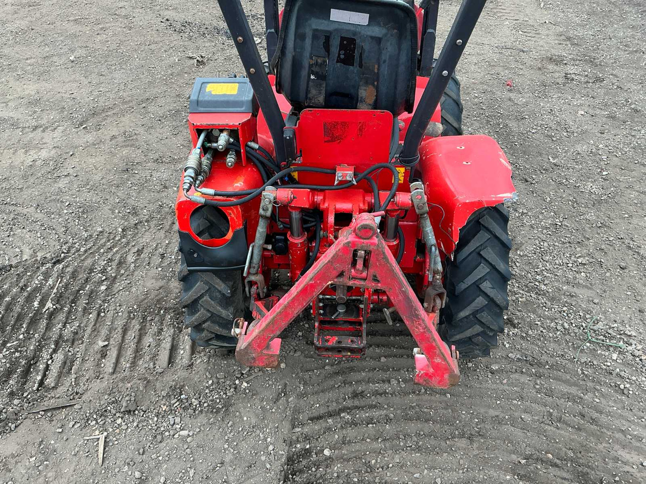 McCormick G30r - Kompaktný traktor: obrázok 4 McCormick G30r - Kompaktný traktor: obrázok 4