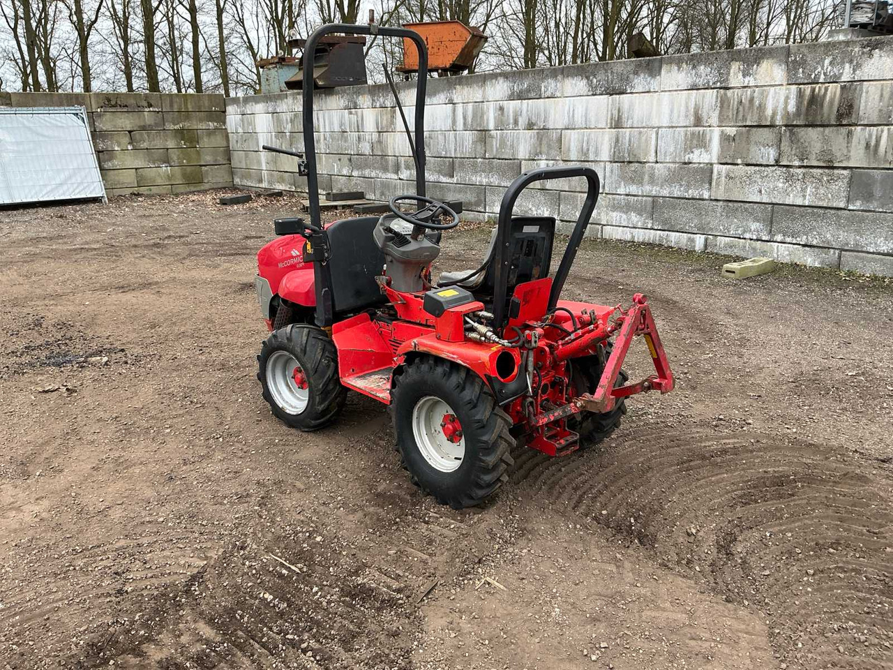McCormick G30r - Kompaktný traktor: obrázok 3 McCormick G30r - Kompaktný traktor: obrázok 3