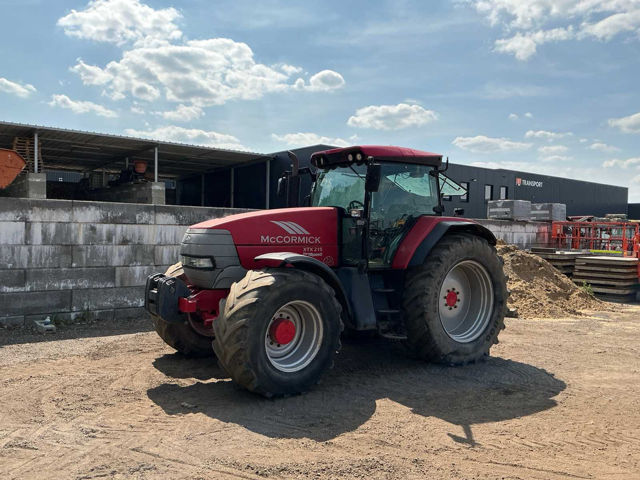 McCormick XTX215 - Traktor: obrázok 1 McCormick XTX215 - Traktor: obrázok 1