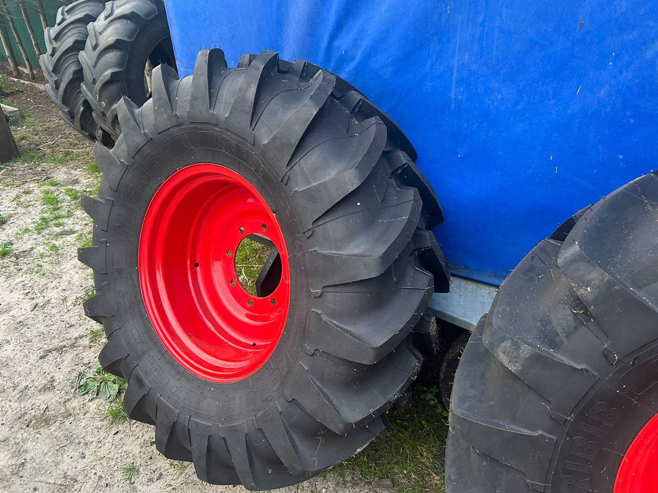 Michelin Agribib - Pneumatiky a disky pre Traktor: obrázok 4 Michelin Agribib - Pneumatiky a disky pre Traktor: obrázok 4