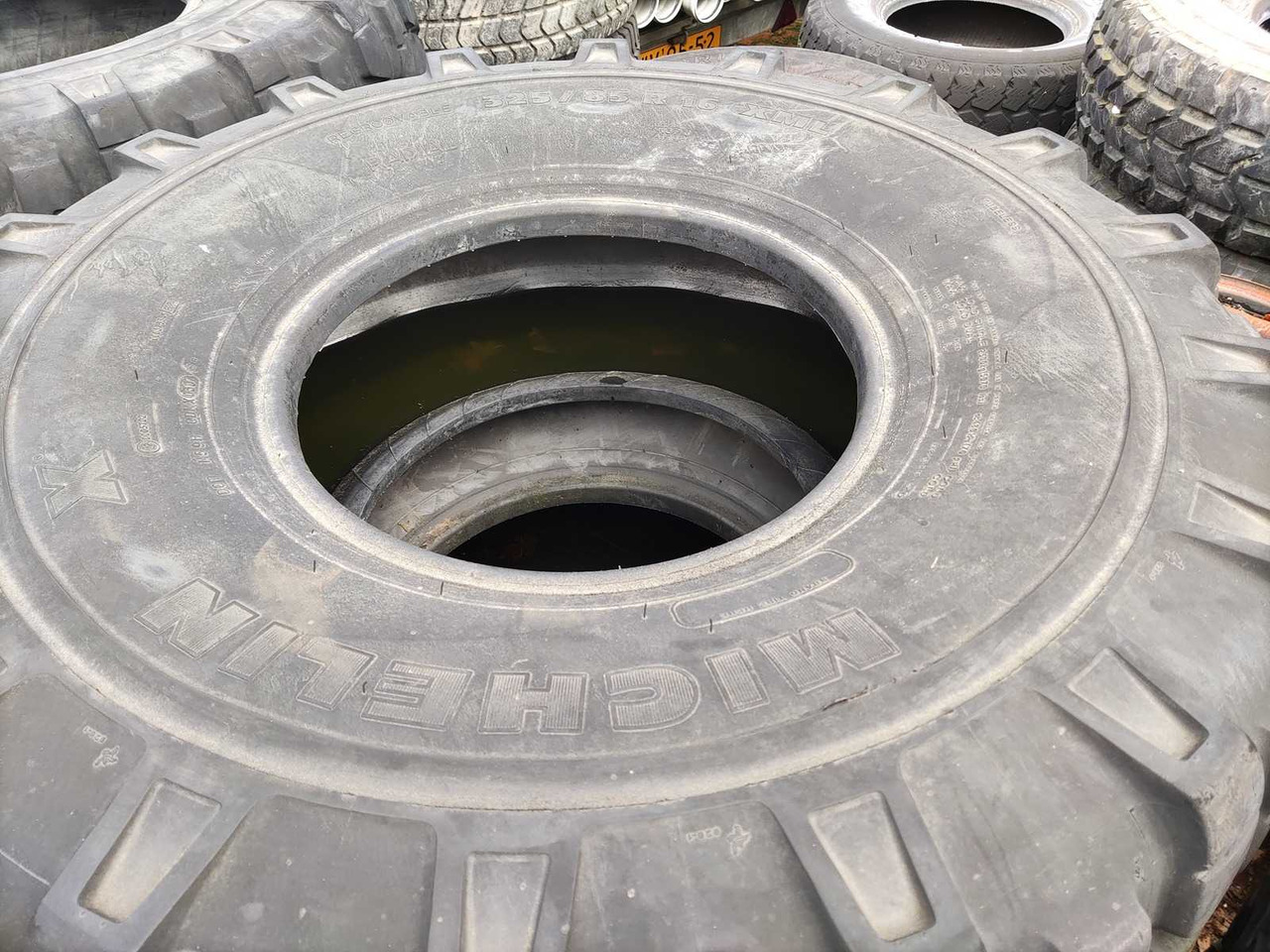 Michelin XML 325/85R16 - Pneumatiky a disky pre Traktor: obrázok 4 Michelin XML 325/85R16 - Pneumatiky a disky pre Traktor: obrázok 4