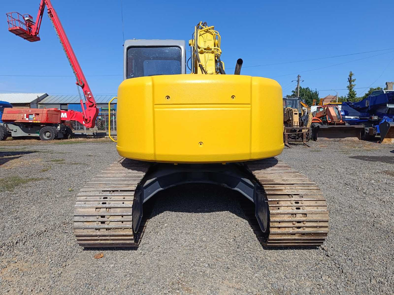 NEW HOLLAND KOBELCO - E-135-SR - TRACKED EXCAVATOR - 2011 - Rýpadlo: obrázok 3 NEW HOLLAND KOBELCO - E-135-SR - TRACKED EXCAVATOR - 2011 - Rýpadlo: obrázok 3