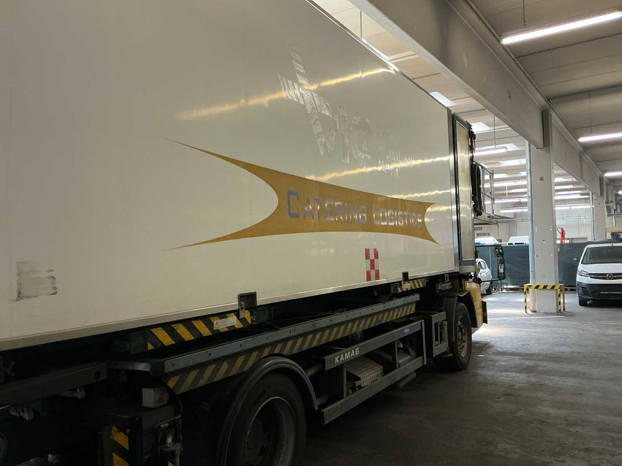 2002 MERCEDES-BENZ WBC22 CATERING TRUCK - Nákladné auto: obrázok 3 2002 MERCEDES-BENZ WBC22 CATERING TRUCK - Nákladné auto: obrázok 3