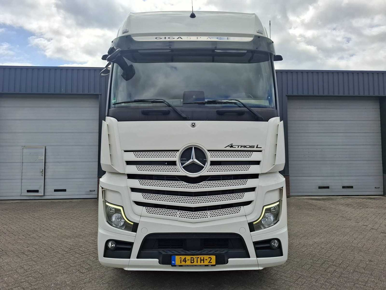 2022 MERCEDES-BENZ ACTROS 1945 4X2 GIGASPACE TRUCK - Nákladné auto: obrázok 2 2022 MERCEDES-BENZ ACTROS 1945 4X2 GIGASPACE TRUCK - Nákladné auto: obrázok 2