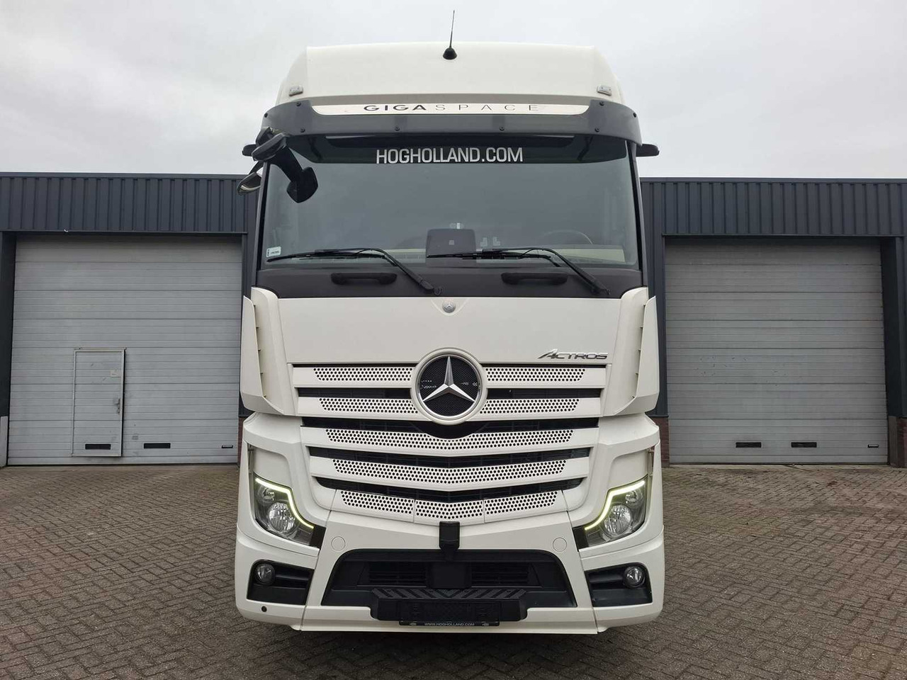 2022 MERCEDES-BENZ ACTROS 2545 6X2 GIGASPACE TRUCK - Nákladné auto: obrázok 2 2022 MERCEDES-BENZ ACTROS 2545 6X2 GIGASPACE TRUCK - Nákladné auto: obrázok 2