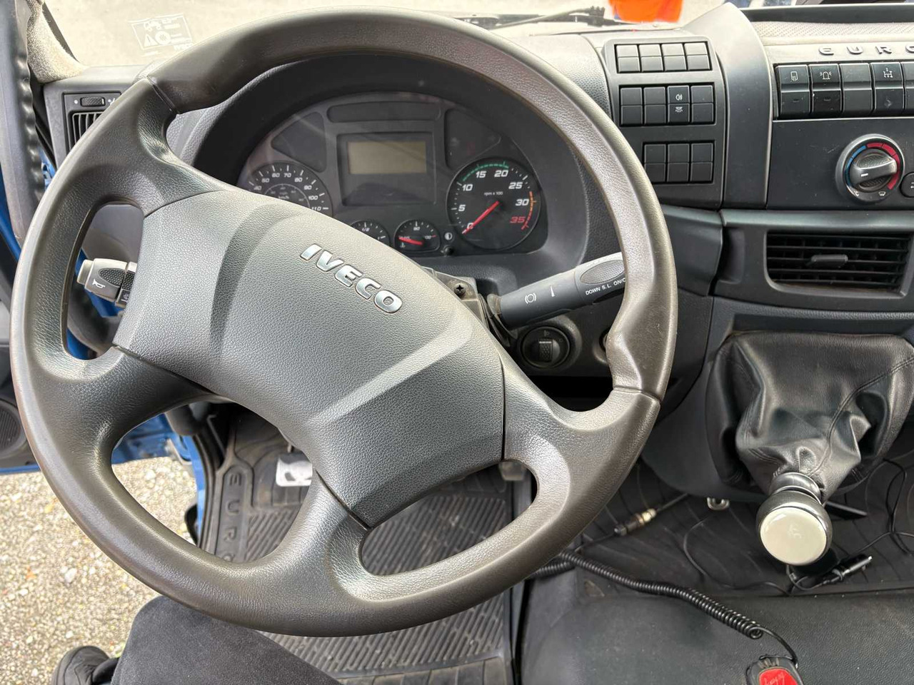 Nákladné auto IVECO CARGO HOOKLIFT FROM 2015 – INCL. 3 CONTAINERS: obrázok 15 Nákladné auto IVECO CARGO HOOKLIFT FROM 2015 – INCL. 3 CONTAINERS: obrázok 15