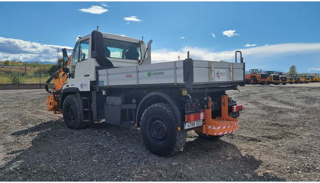 MERCEDES BENZ UNIMOG U 300 UTILITY TRUCK WITH ACCESORIES - 2006 - Nákladné auto: obrázok 4 MERCEDES BENZ UNIMOG U 300 UTILITY TRUCK WITH ACCESORIES - 2006 - Nákladné auto: obrázok 4