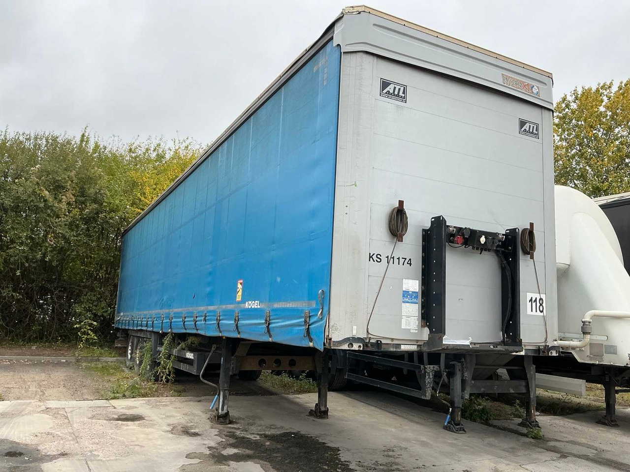 KÖGEL S24-1 CURTAINSIDER TRAILER - Náves: obrázok 1 KÖGEL S24-1 CURTAINSIDER TRAILER - Náves: obrázok 1