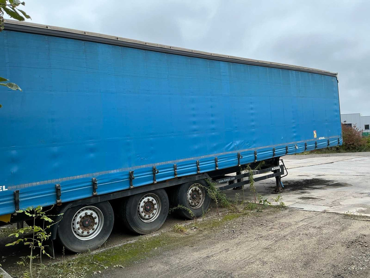 KÖGEL S24-1 CURTAINSIDER TRAILER - Náves: obrázok 4 KÖGEL S24-1 CURTAINSIDER TRAILER - Náves: obrázok 4