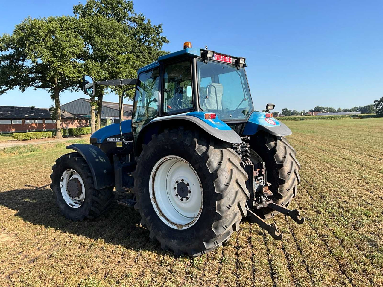 New Holland 1998 NEW HOLLAND 8360 DT ALL-WHEEL DRIVE FARM TRACTOR - Traktor: obrázok 3 New Holland 1998 NEW HOLLAND 8360 DT ALL-WHEEL DRIVE FARM TRACTOR - Traktor: obrázok 3