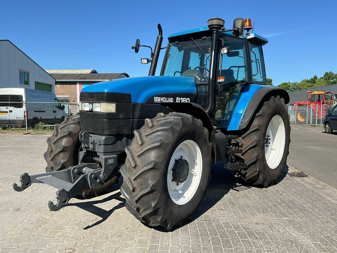 New Holland 8160 - Traktor: obrázok 1 New Holland 8160 - Traktor: obrázok 1