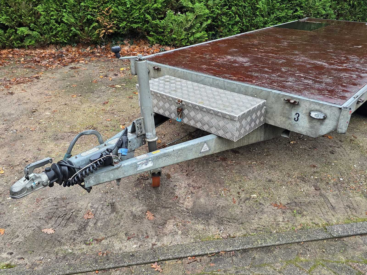 HENRA - 2013 - TANDEM AXLE - PLATFORM TRAILER - TRAILER - 62-WK-FT - Príves: obrázok 3 HENRA - 2013 - TANDEM AXLE - PLATFORM TRAILER - TRAILER - 62-WK-FT - Príves: obrázok 3