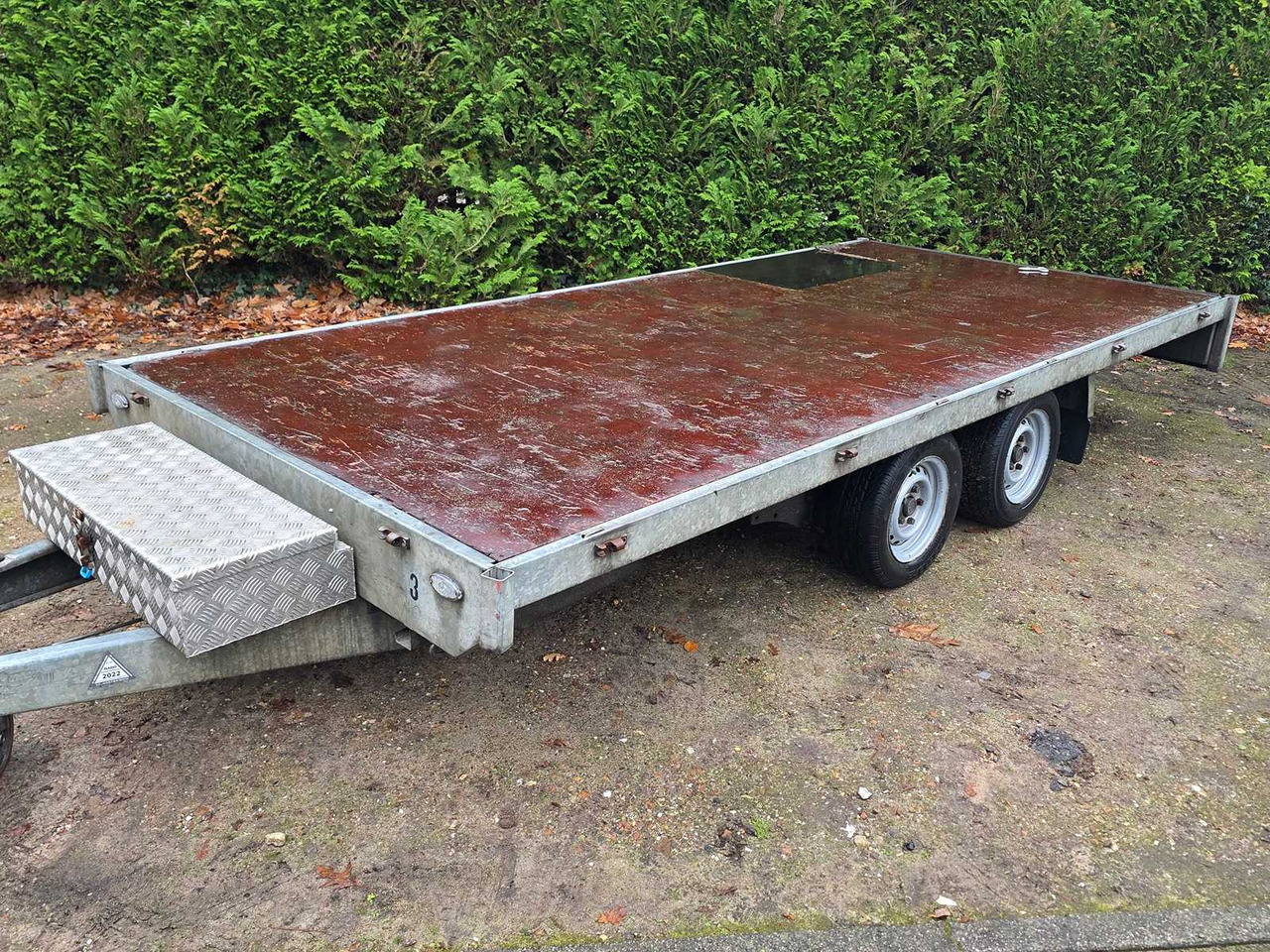 HENRA - 2013 - TANDEM AXLE - PLATFORM TRAILER - TRAILER - 62-WK-FT - Príves: obrázok 2 HENRA - 2013 - TANDEM AXLE - PLATFORM TRAILER - TRAILER - 62-WK-FT - Príves: obrázok 2