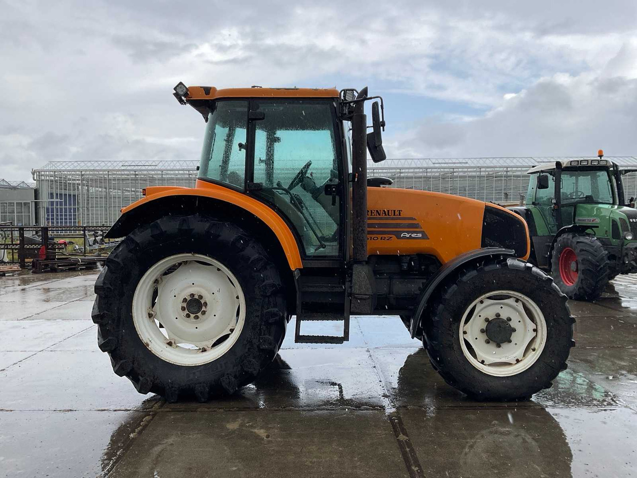 Renault 610RZ Ares - Traktor: obrázok 4 Renault 610RZ Ares - Traktor: obrázok 4
