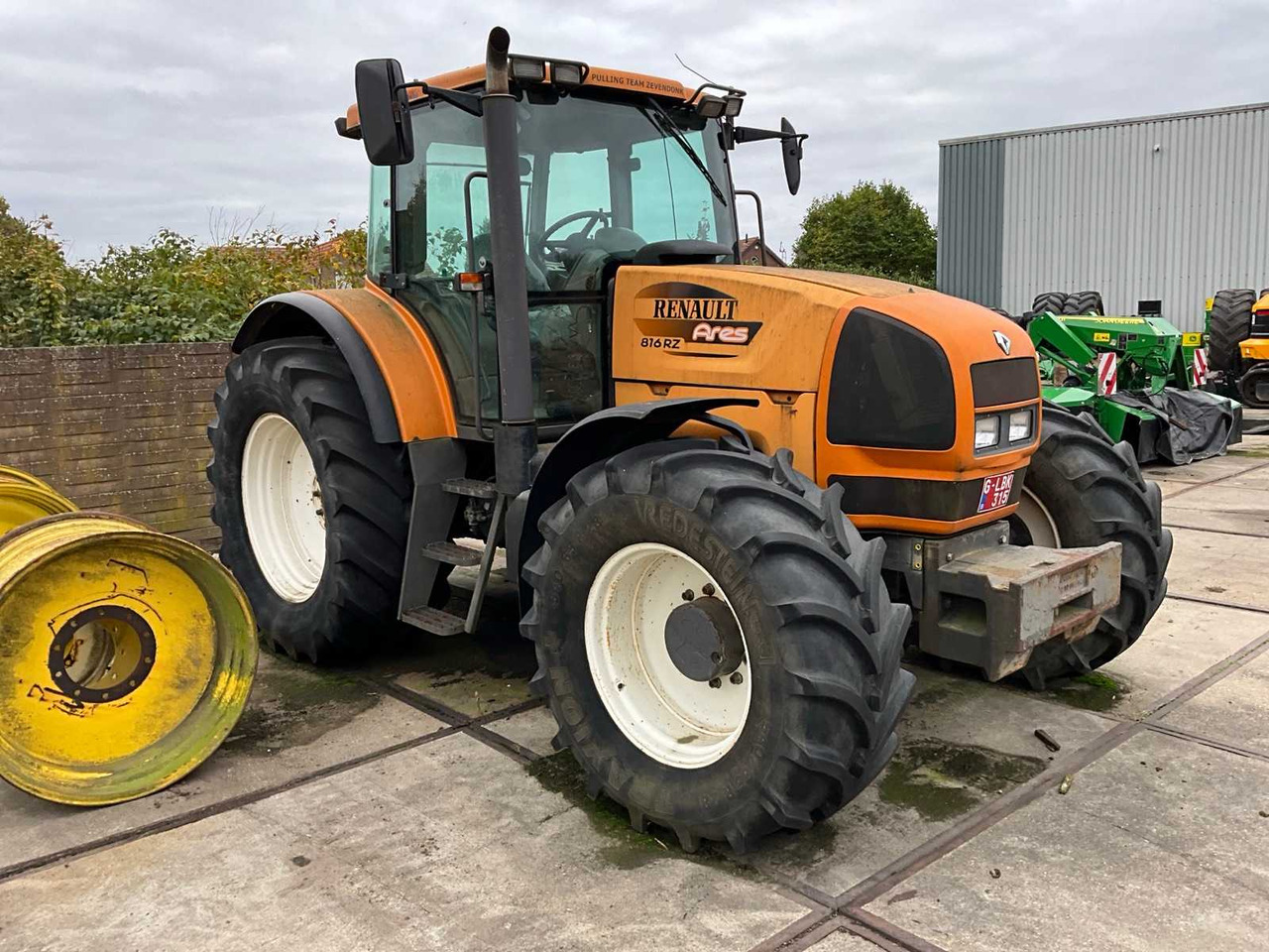Renault Ares 816RZ - Traktor: obrázok 4 Renault Ares 816RZ - Traktor: obrázok 4