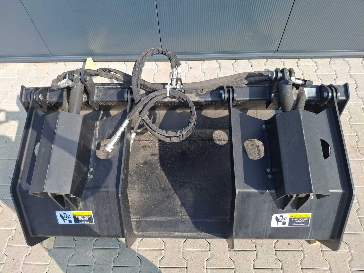 Stroj na obrábanie pôdy Rhino-cross 72 inch grapple Bucket: obrázok 9