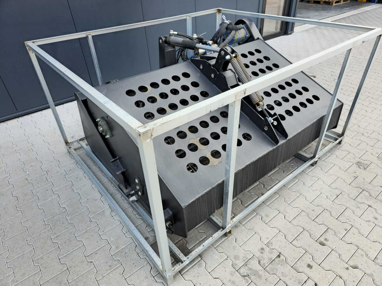 Rhino-cross Landscape rake - Stroj na obrábanie pôdy: obrázok 3 Rhino-cross Landscape rake - Stroj na obrábanie pôdy: obrázok 3