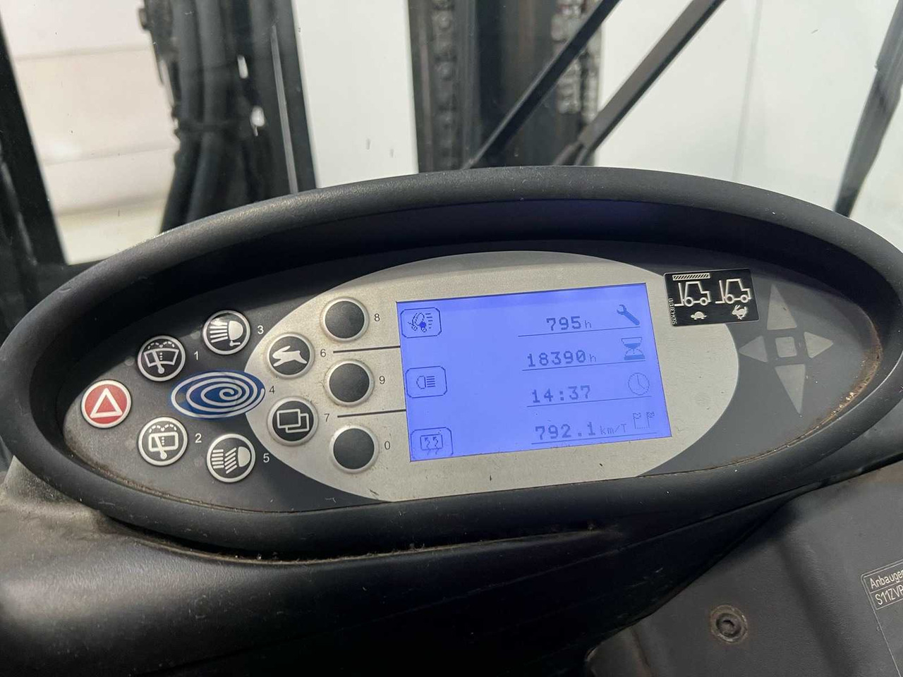 STILL - 2017 - RX 20-18 - FORKLIFT TRIPLEX - FORK POSITIONER - FREELIFT - SIDESHIFT - Vysokozdvižný vozík: obrázok 5 STILL - 2017 - RX 20-18 - FORKLIFT TRIPLEX - FORK POSITIONER - FREELIFT - SIDESHIFT - Vysokozdvižný vozík: obrázok 5