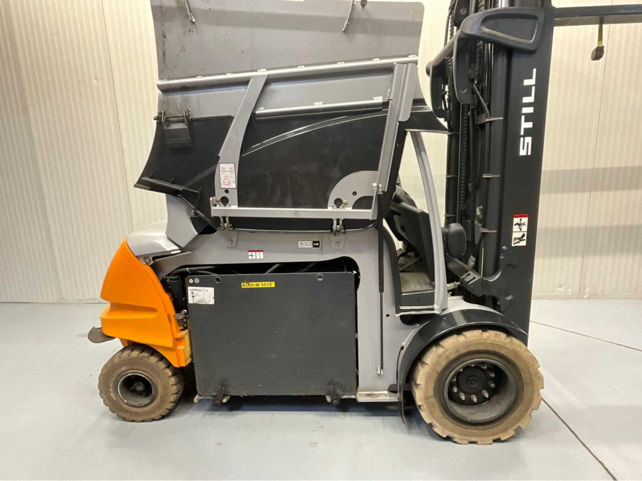 Vysokozdvižný vozík STILL 5000KG- RX60-50 - FORKLIFT TRIPLEX - FORK POSITIONER - SIDESHIFT - FREELIFT - BATTERY 2015 WITH ONLY 1121 HOURS: obrázok 10