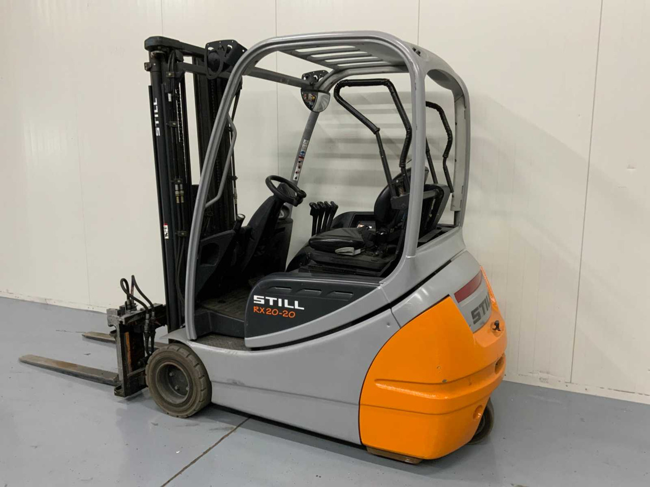 STILL RX20-20 - 4.7M TRIPLEX, FREE-LIFT, SIDE-SHIFT, FORK POSITIONER - FORKLIFT - Vysokozdvižný vozík: obrázok 3 STILL RX20-20 - 4.7M TRIPLEX, FREE-LIFT, SIDE-SHIFT, FORK POSITIONER - FORKLIFT - Vysokozdvižný vozík: obrázok 3