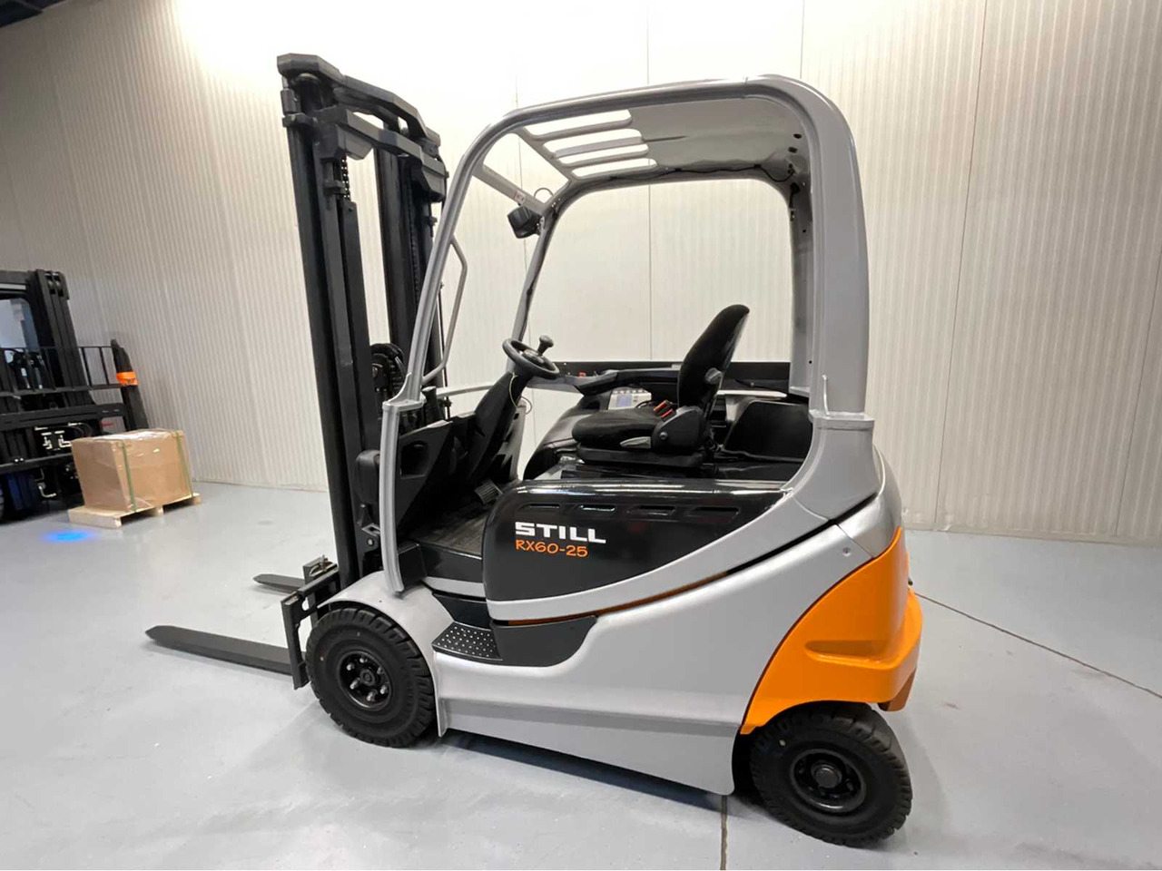 STILL - RX60-25 - FORKLIFT- TRIPLEX - FREELIFT - SIDESHIFT - BLUESPOT - Vysokozdvižný vozík: obrázok 5 STILL - RX60-25 - FORKLIFT- TRIPLEX - FREELIFT - SIDESHIFT - BLUESPOT - Vysokozdvižný vozík: obrázok 5