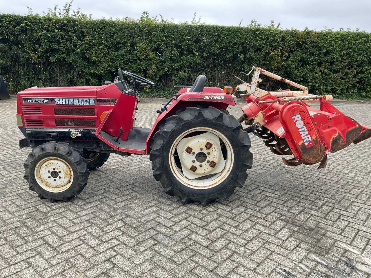 Shibaura D215F - Kompaktný traktor: obrázok 5 Shibaura D215F - Kompaktný traktor: obrázok 5