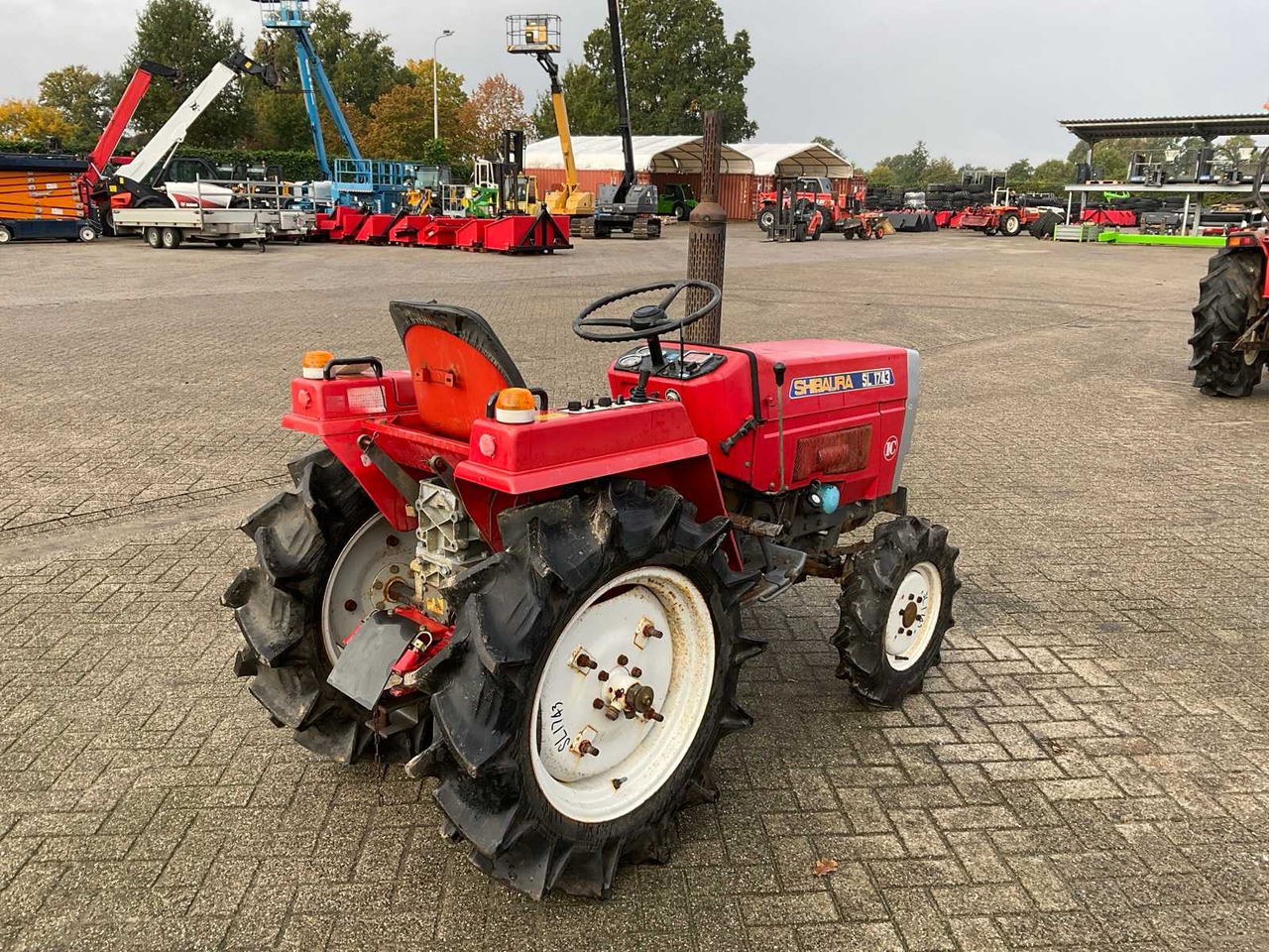 Shibaura SL 1743 - Kompaktný traktor: obrázok 3 Shibaura SL 1743 - Kompaktný traktor: obrázok 3