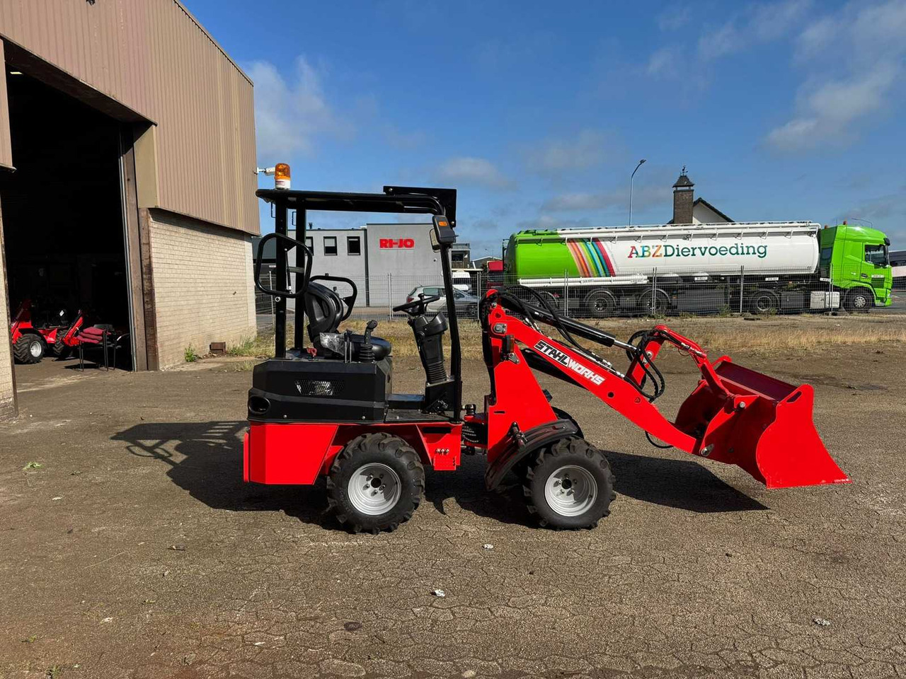 Stahlworks 2024 STAHLWORKS R906 SHOVEL - Kolesový nakladač: obrázok 2 Stahlworks 2024 STAHLWORKS R906 SHOVEL - Kolesový nakladač: obrázok 2