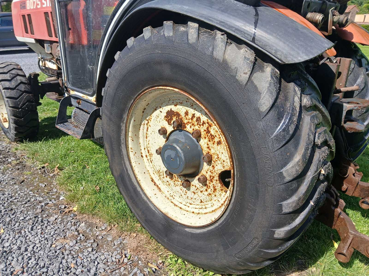 Steyr 8075 - Kompaktný traktor: obrázok 5 Steyr 8075 - Kompaktný traktor: obrázok 5