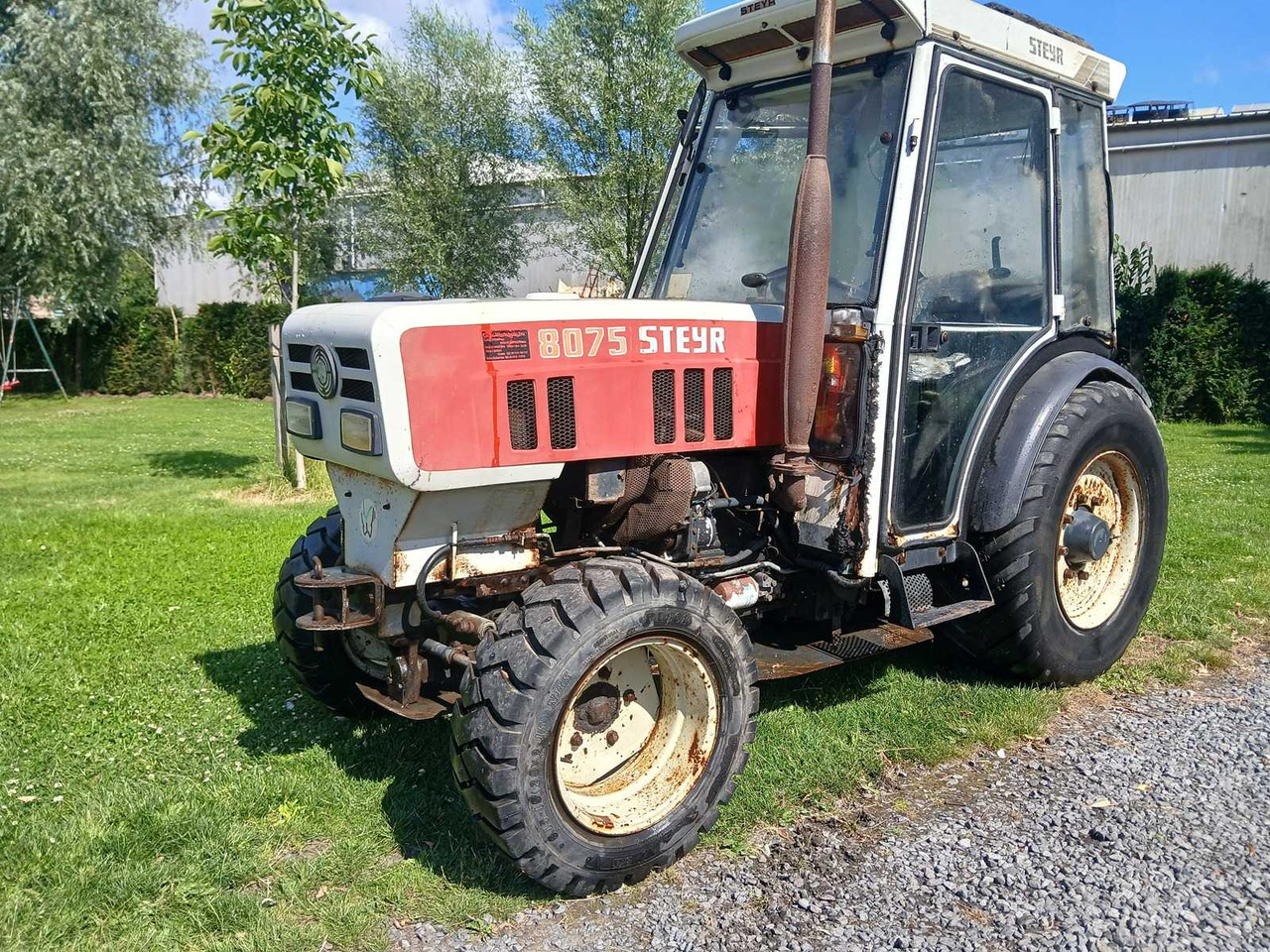 Steyr 8075 - Kompaktný traktor: obrázok 1 Steyr 8075 - Kompaktný traktor: obrázok 1