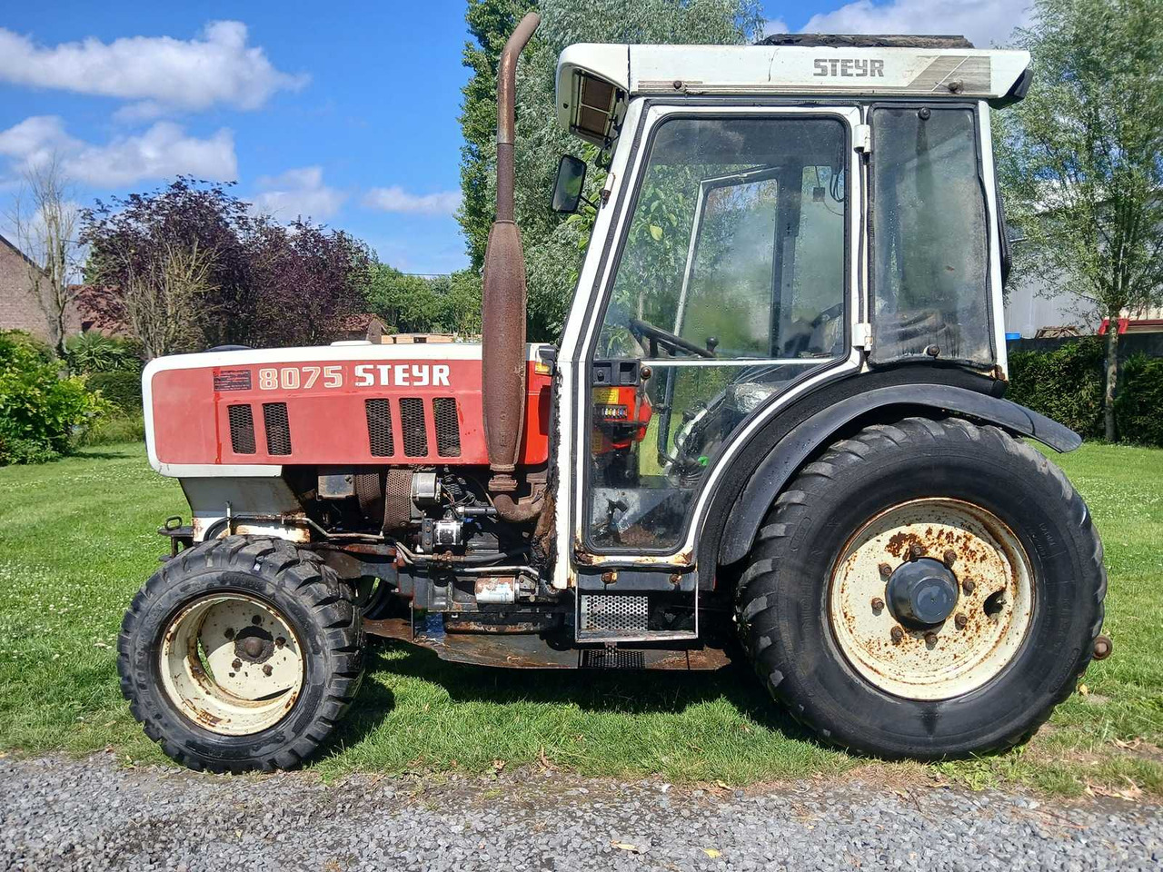Steyr 8075 - Kompaktný traktor: obrázok 2 Steyr 8075 - Kompaktný traktor: obrázok 2