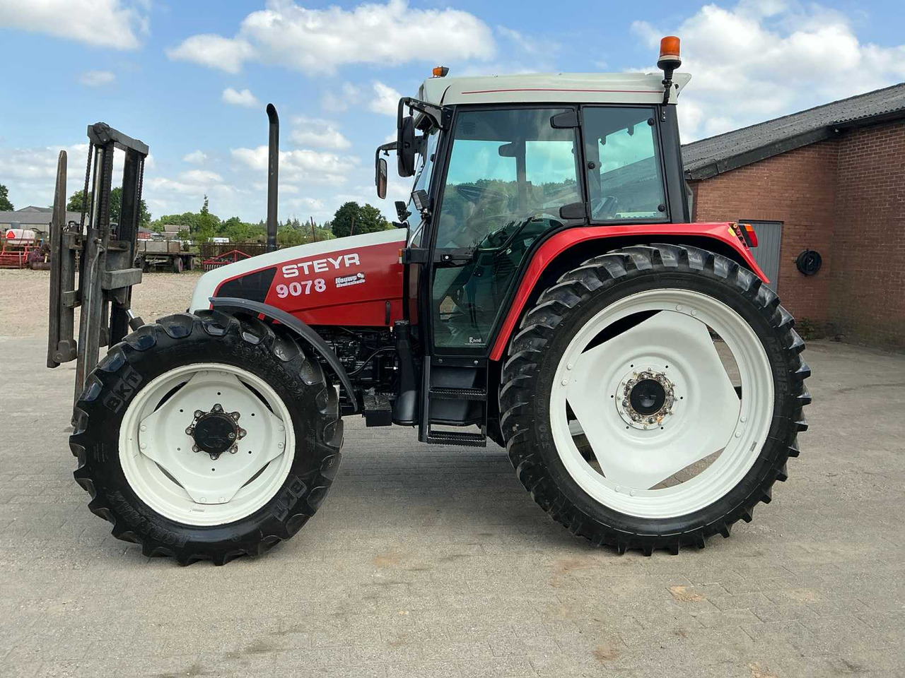 Steyr 9078 - Traktor: obrázok 4 Steyr 9078 - Traktor: obrázok 4