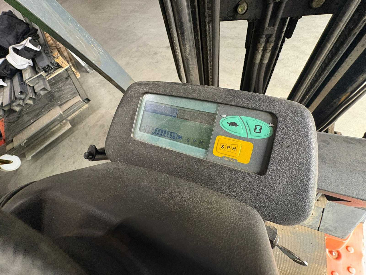 TOYOTA - 2005 - 7FBEF16 - FORKLIFT TRUCK - Vysokozdvižný vozík: obrázok 4 TOYOTA - 2005 - 7FBEF16 - FORKLIFT TRUCK - Vysokozdvižný vozík: obrázok 4