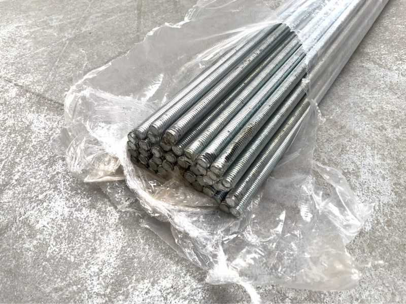 Threaded rod M8 (1000x) - Stavebné zariadenia: obrázok 1 Threaded rod M8 (1000x) - Stavebné zariadenia: obrázok 1
