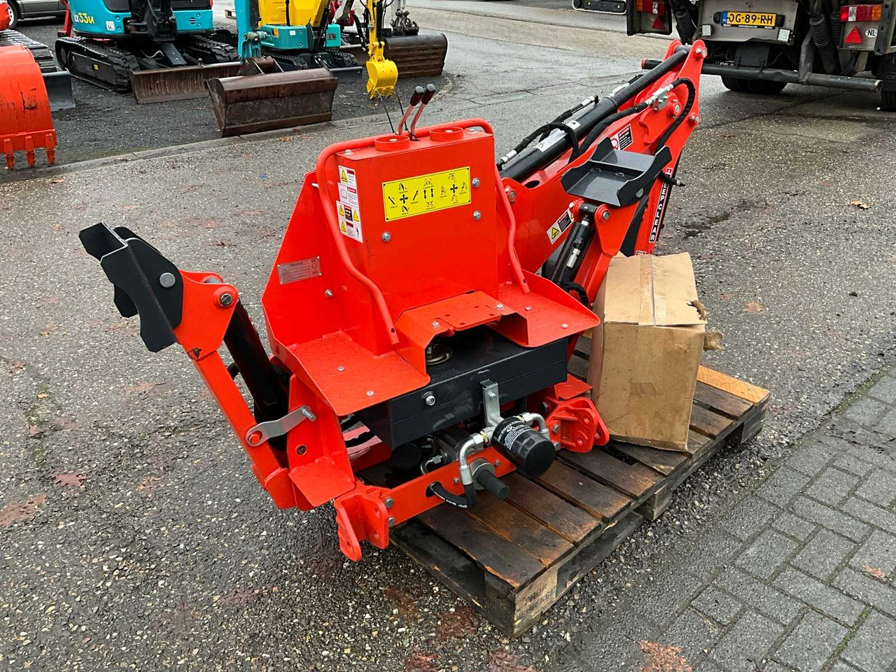 UNUSED AGMA BHM-175 ATTACHMENT STICK - Rýpadlo-nakladač: obrázok 5 UNUSED AGMA BHM-175 ATTACHMENT STICK - Rýpadlo-nakladač: obrázok 5