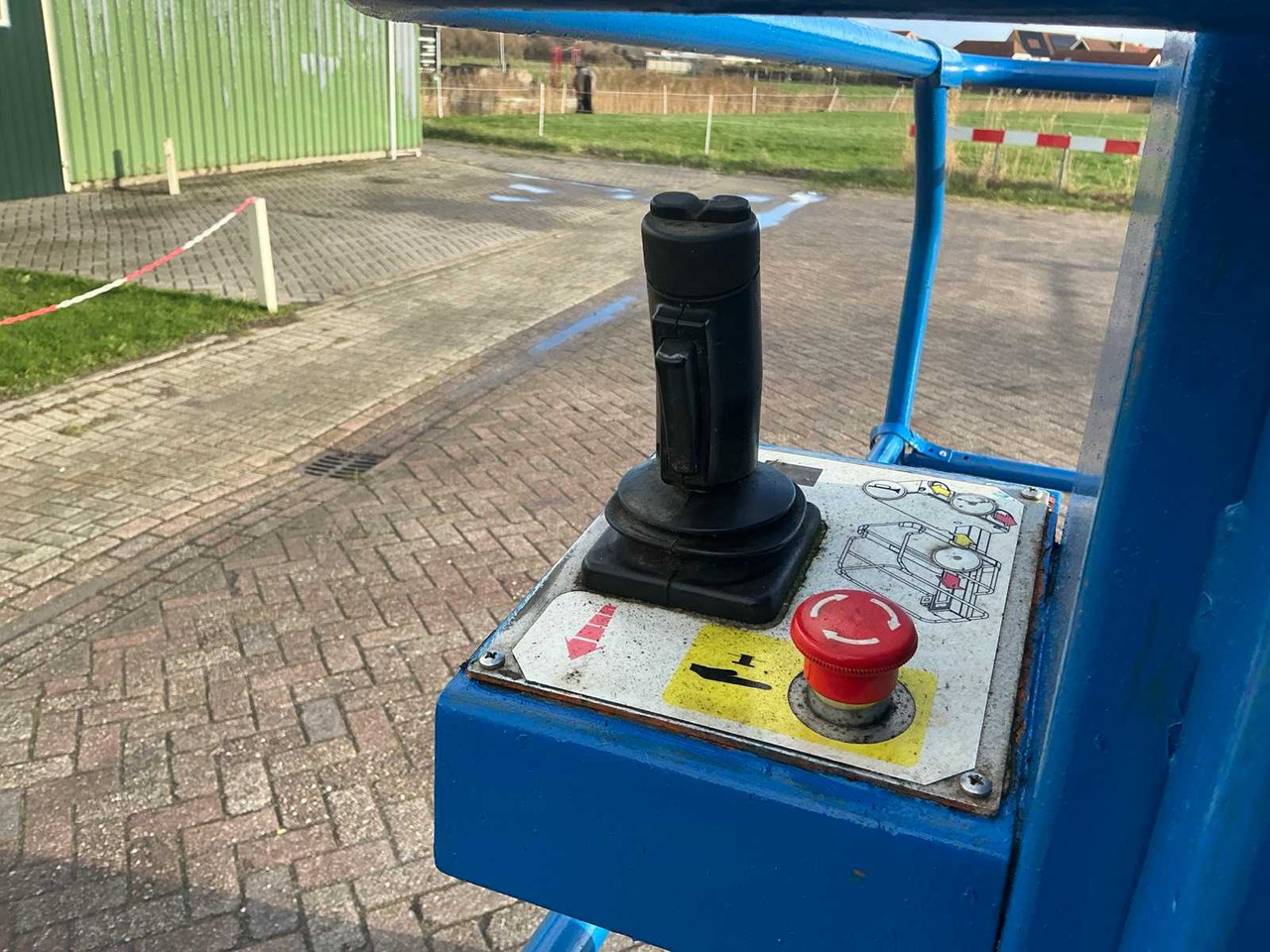 Pracovná plošina UPRIGHT TM12 AERIAL WORK PLATFORM: obrázok 11