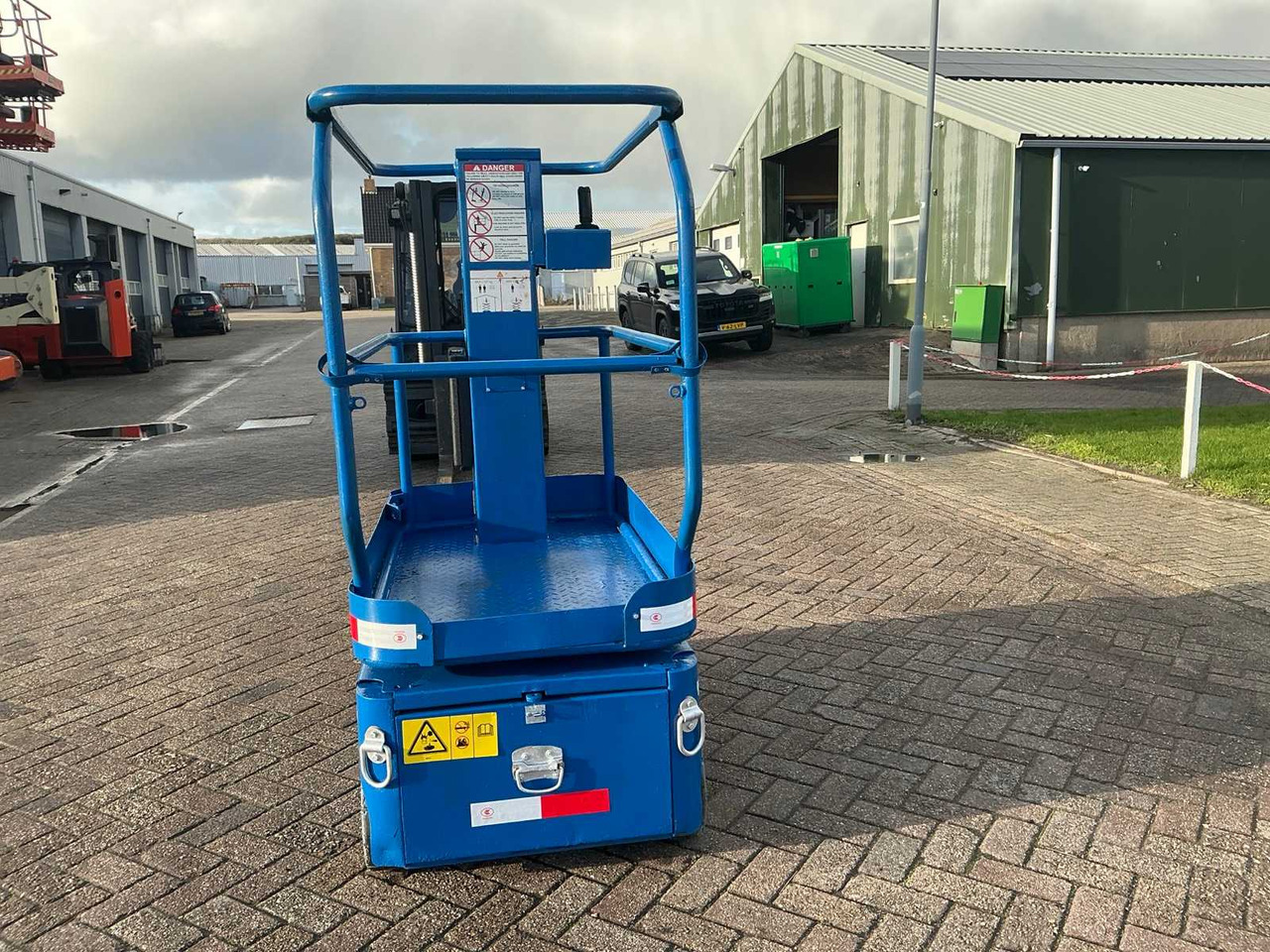 Pracovná plošina UPRIGHT TM12 AERIAL WORK PLATFORM: obrázok 7