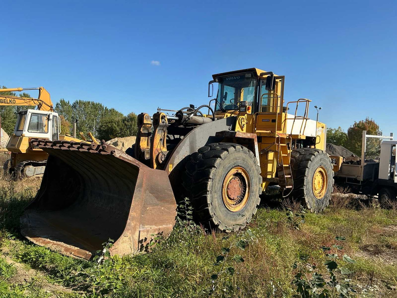 VOLVO L330B - Kolesový nakladač: obrázok 1 VOLVO L330B - Kolesový nakladač: obrázok 1