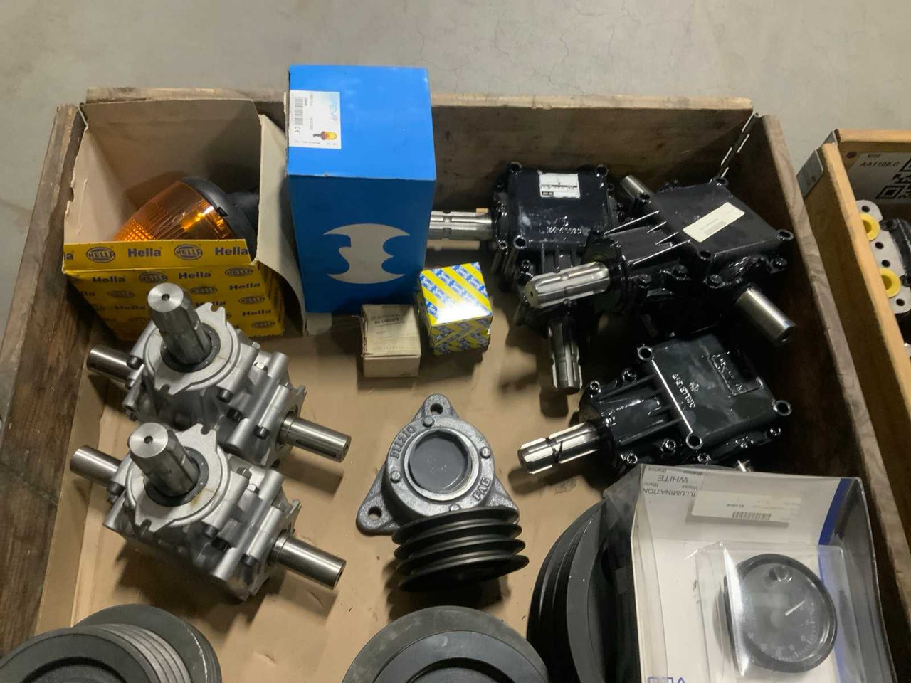 Various parts - Predný nakladač na traktor: obrázok 4 Various parts - Predný nakladač na traktor: obrázok 4