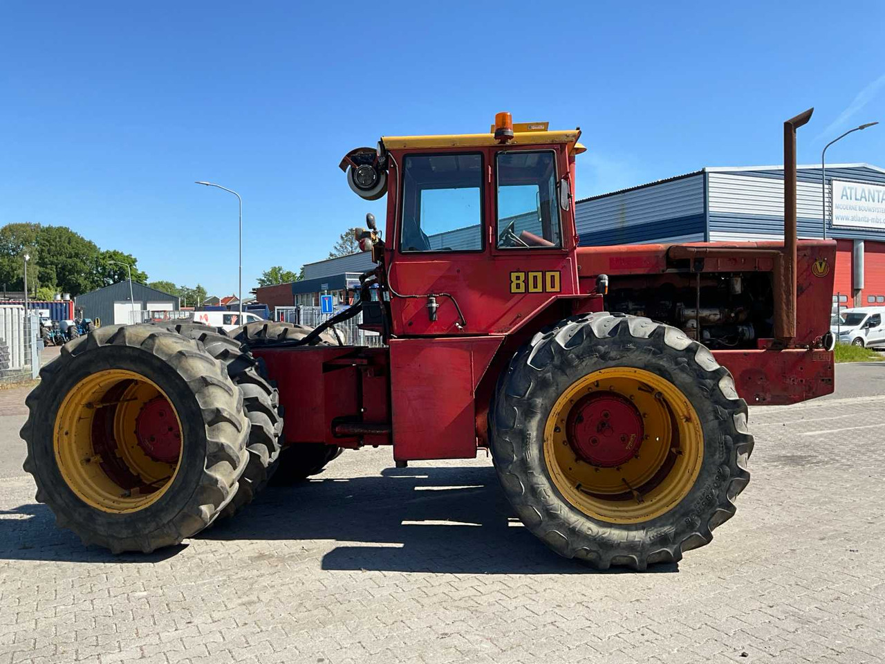 Versatile 800 - Traktor: obrázok 5 Versatile 800 - Traktor: obrázok 5