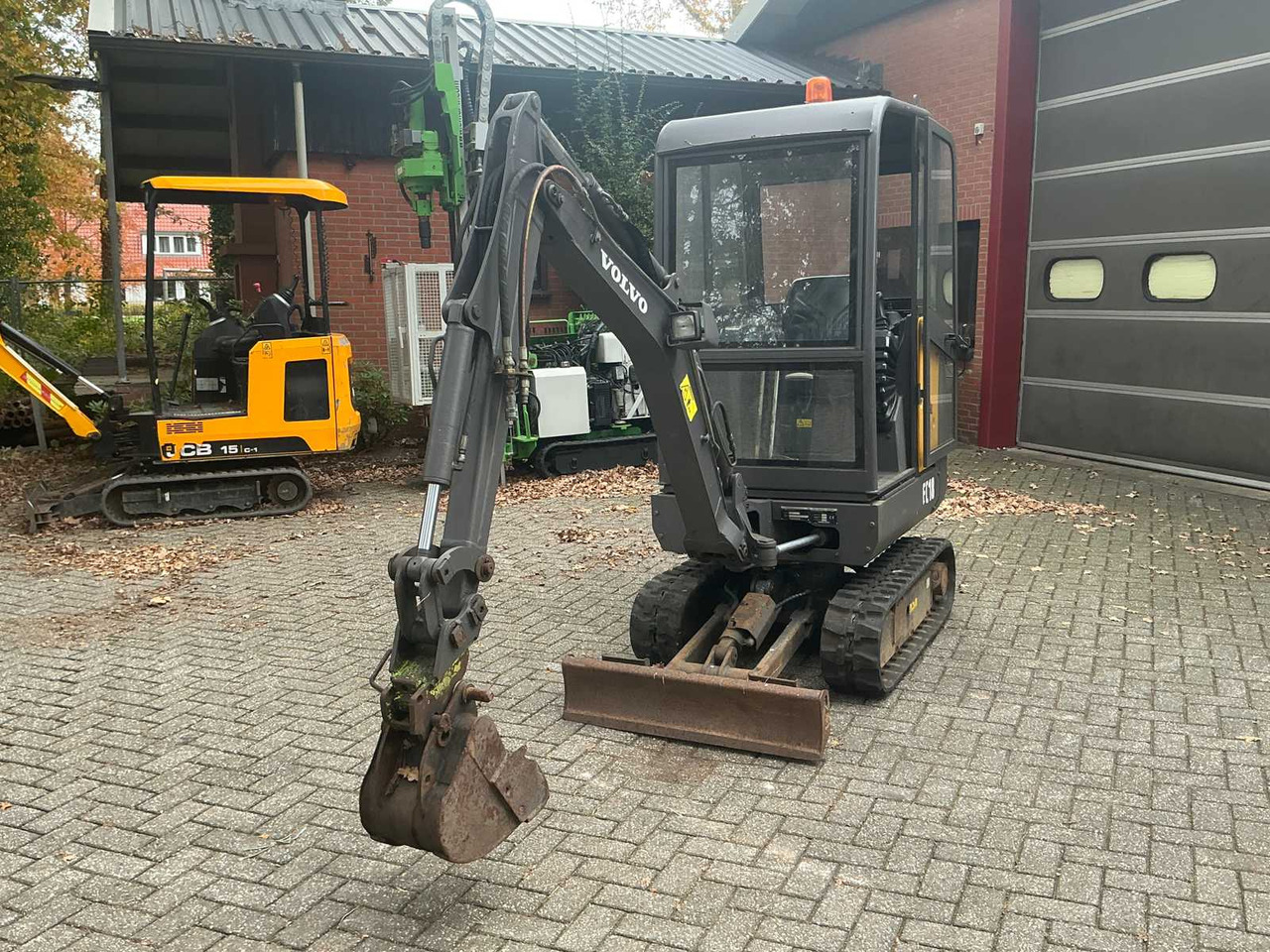 Volvo 2015 VOLVO EC-18D MINI EXCAVATOR - Mini rýpadlo: obrázok 2 Volvo 2015 VOLVO EC-18D MINI EXCAVATOR - Mini rýpadlo: obrázok 2
