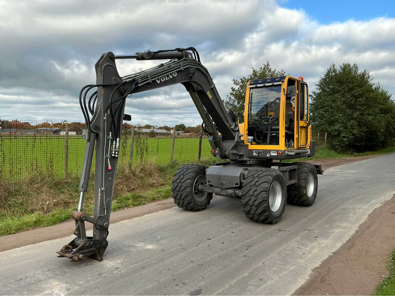 Volvo EW70 - Kolesové rýpadlo: obrázok 1 Volvo EW70 - Kolesové rýpadlo: obrázok 1