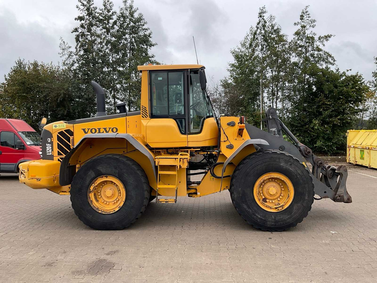 Volvo L120F - Kolesový nakladač: obrázok 4 Volvo L120F - Kolesový nakladač: obrázok 4