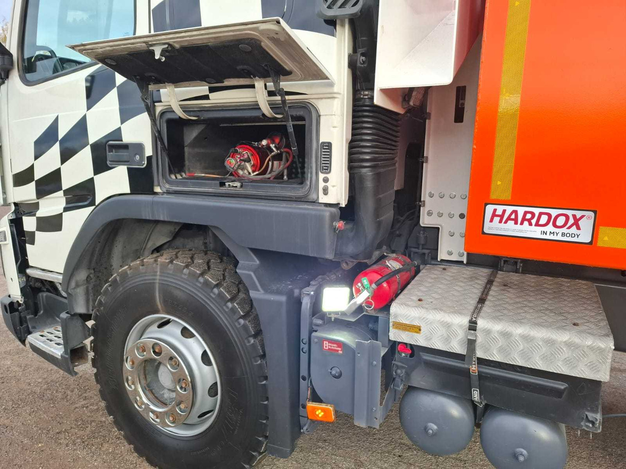 Volvo VOLVO - FM460 - DUMPER TRUCK - 2012 - Damper: obrázok 4 Volvo VOLVO - FM460 - DUMPER TRUCK - 2012 - Damper: obrázok 4