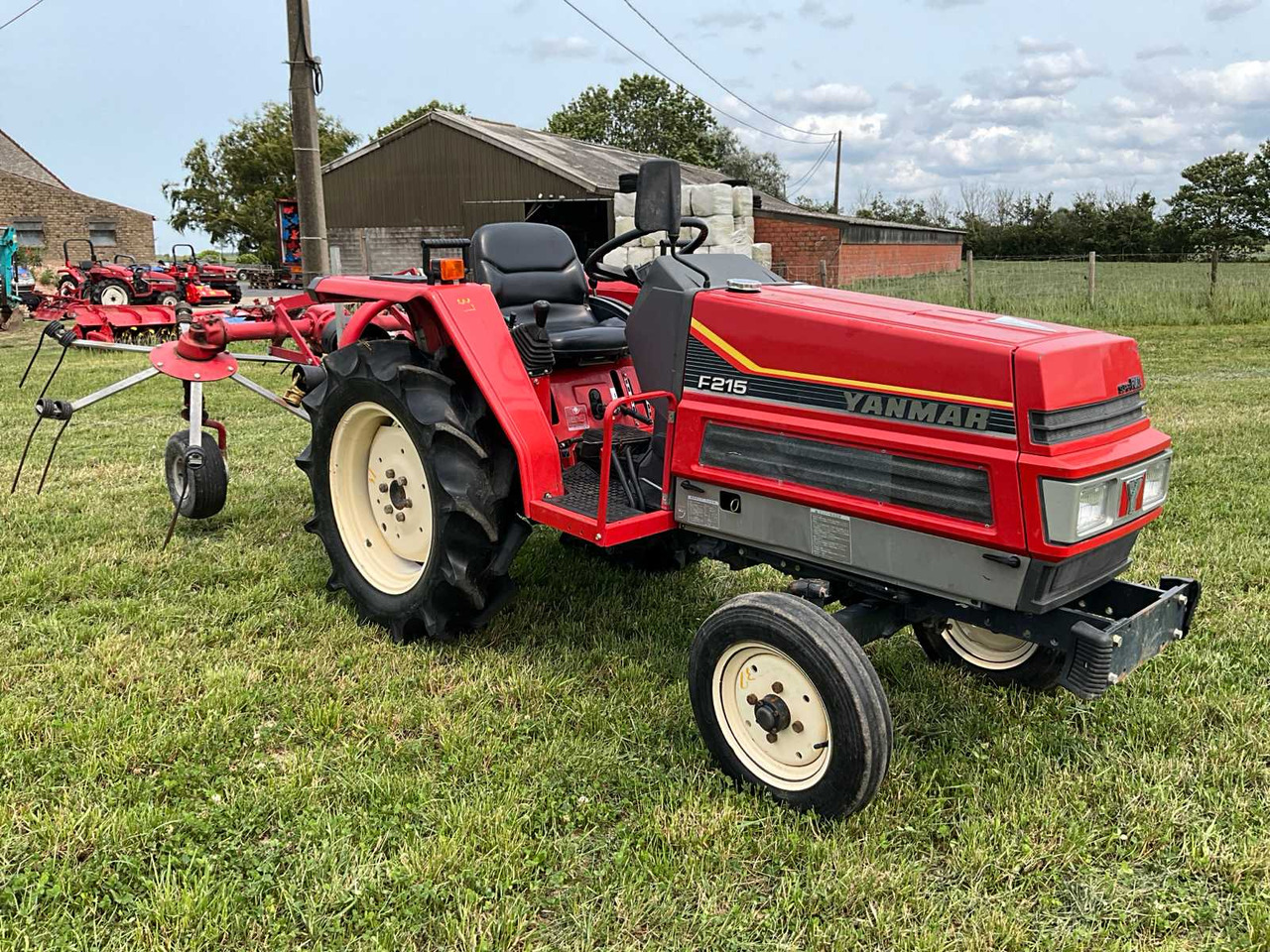 Yanmar F215 - Kompaktný traktor: obrázok 3 Yanmar F215 - Kompaktný traktor: obrázok 3