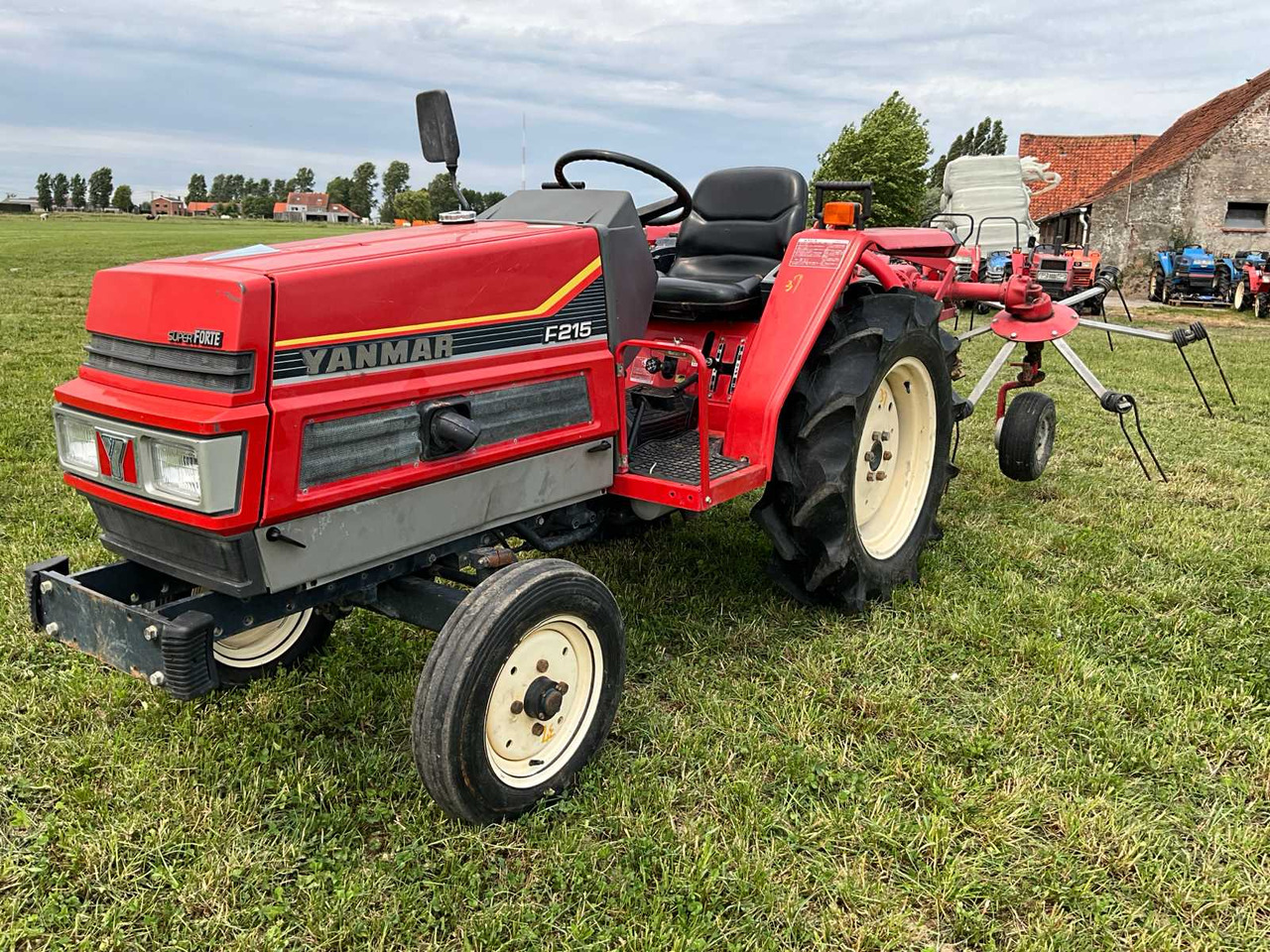 Yanmar F215 - Kompaktný traktor: obrázok 1 Yanmar F215 - Kompaktný traktor: obrázok 1